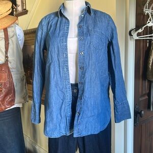 Talbots Like New Chambray Denim Button Down Sz P